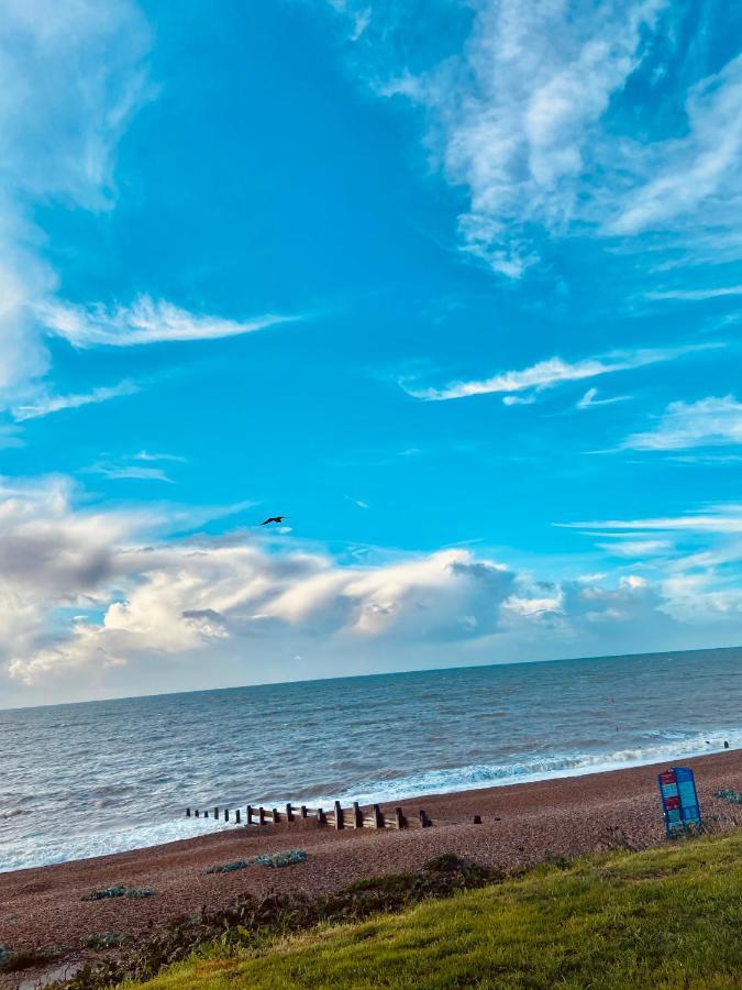 Beautiful Bexhill Cottage With Garden 3 Mins Walk To Beach Exterior photo